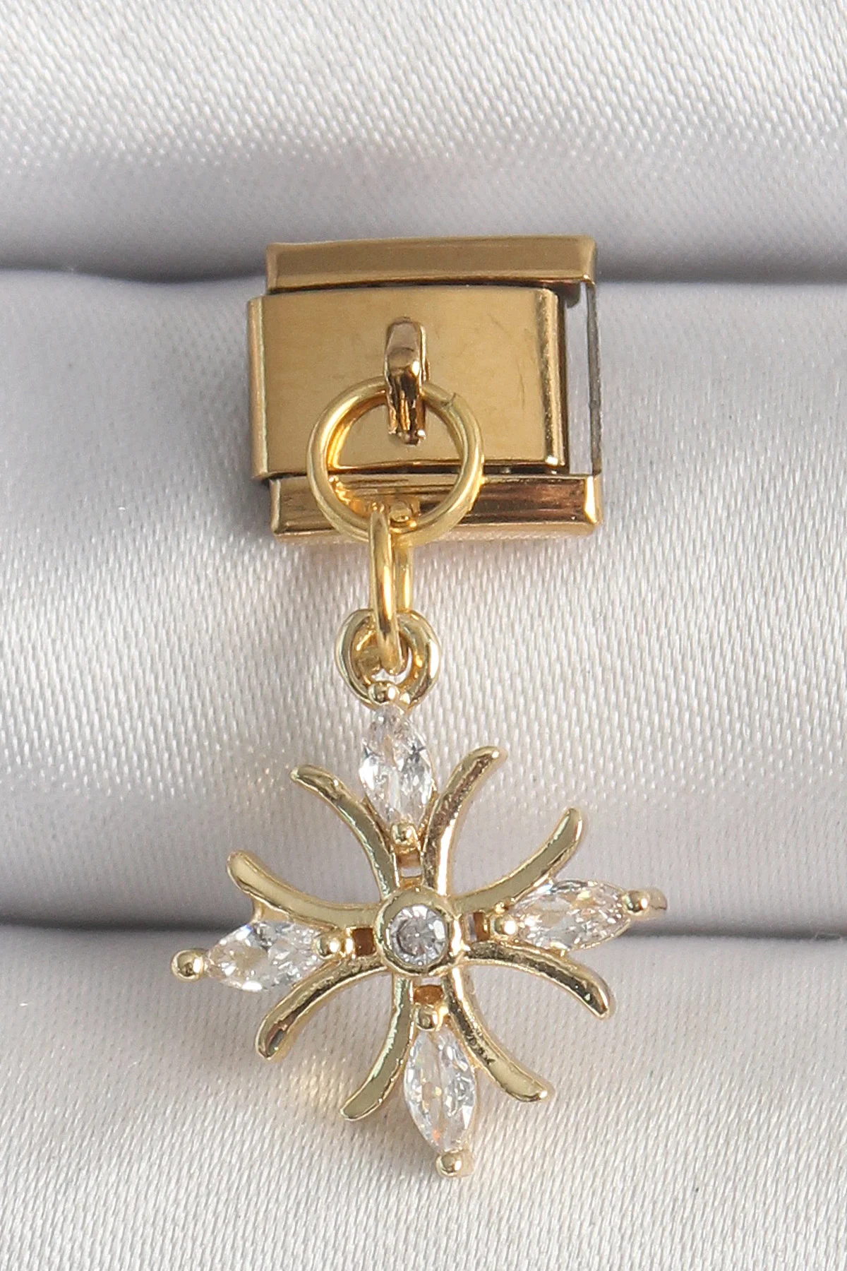 316L Çelik Gold Renk Sallantı Zirkon Taşlı Kar Tanesi Model Nonation Charm