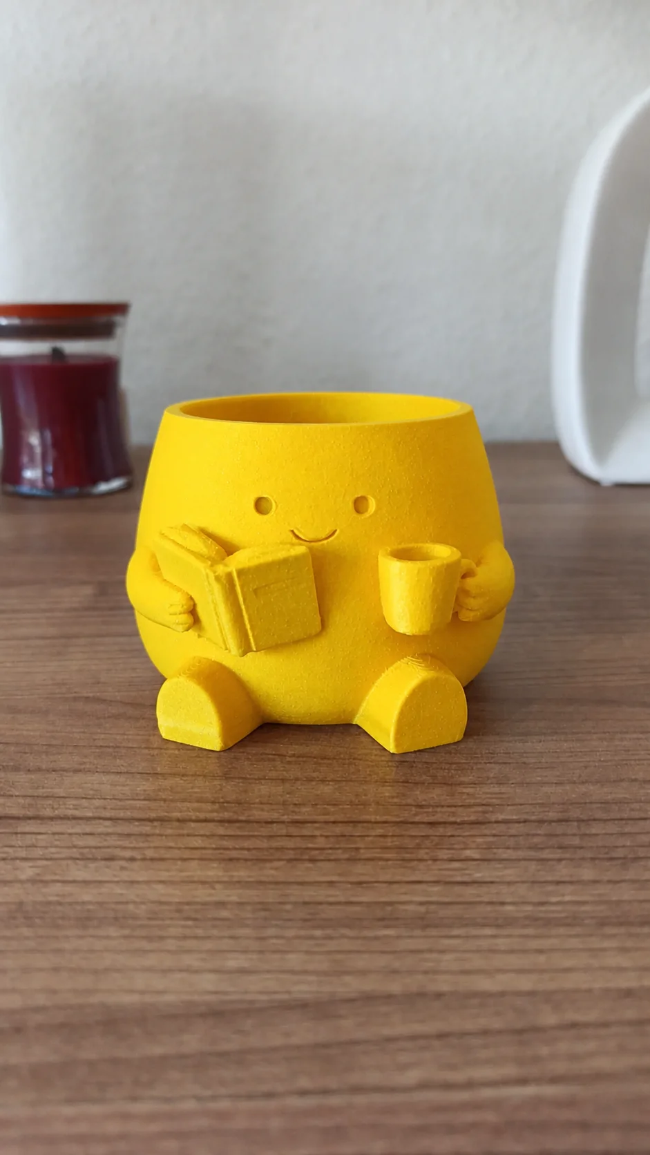 3D Baskı Kitap Okuyan Saksı - Kupa Tutan Sevimli Saksı-Sarı görsel 2