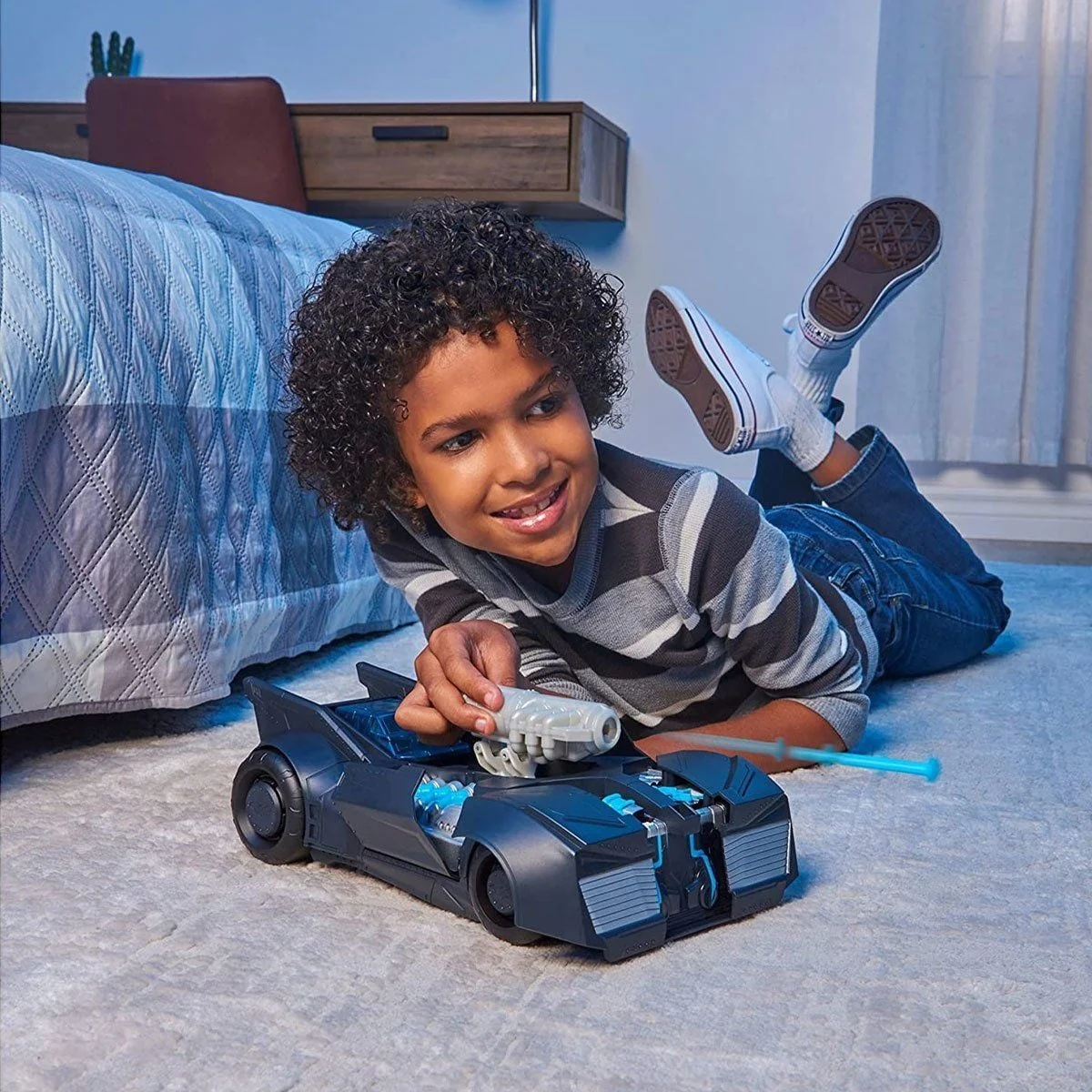 037676 DC Comics Tech Defender Batmobil -Spinmaster görsel 4
