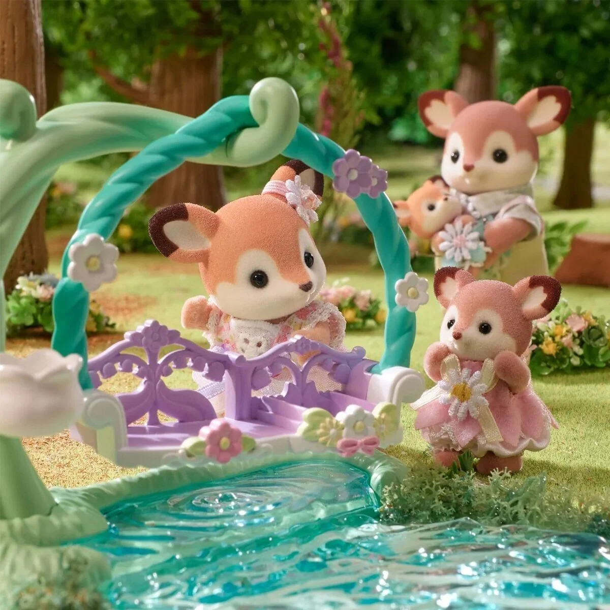 5801 Sylvanian Families Geyik Bebekler ve Çiçekli Salıncak Seti +3 yaş görsel 3
