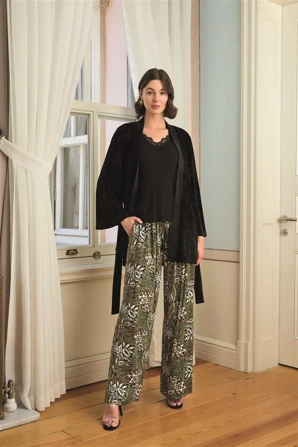 Çiçek Yaprak ve Etnik Desenli Dantelli 3'lü Pijama Takımı görseli