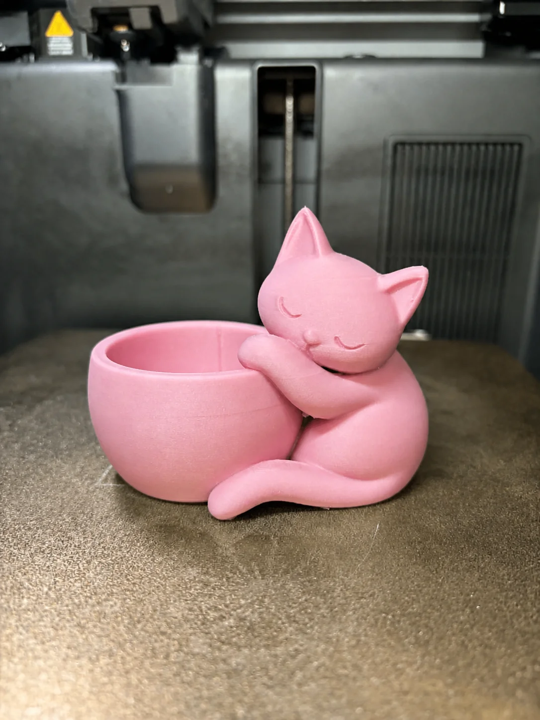 3D Baskı Sarılan Kedi Saksı - Sevimli Dekoratif Saksı - Pembe görsel 2