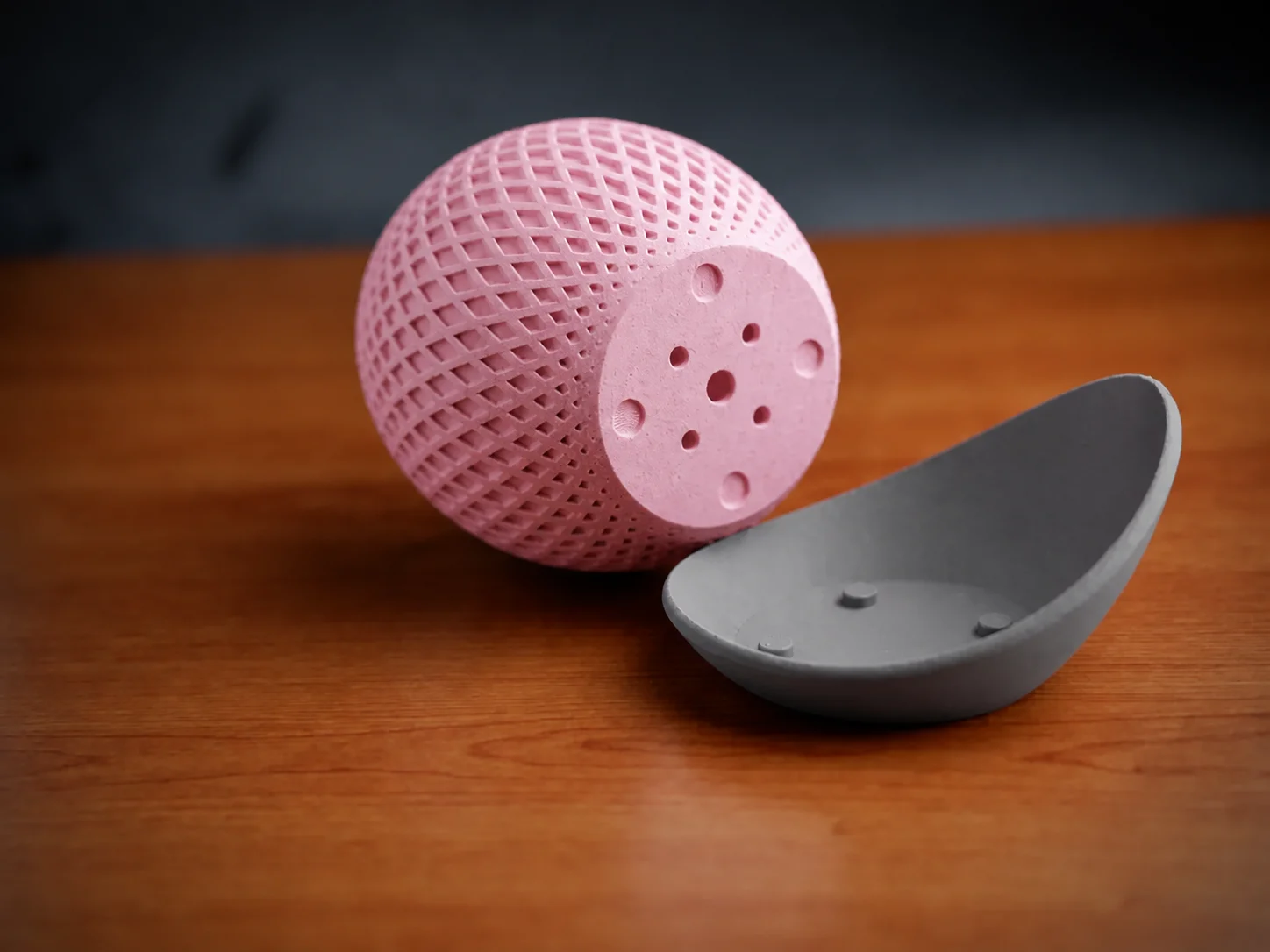3D Baskı Küre Saksı - Kafes Dokulu İki Parçalı Dekoratif Saksı - Pembe-Gri görsel 2
