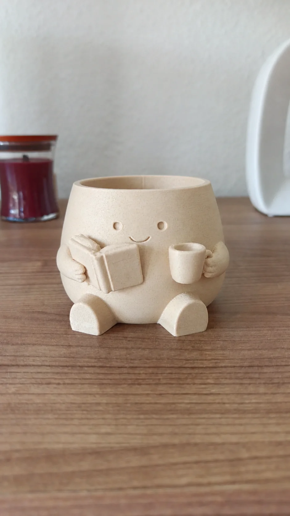 3D Baskı Kitap Okuyan Saksı - Kupa Tutan Sevimli Saksı-Bej görsel 2