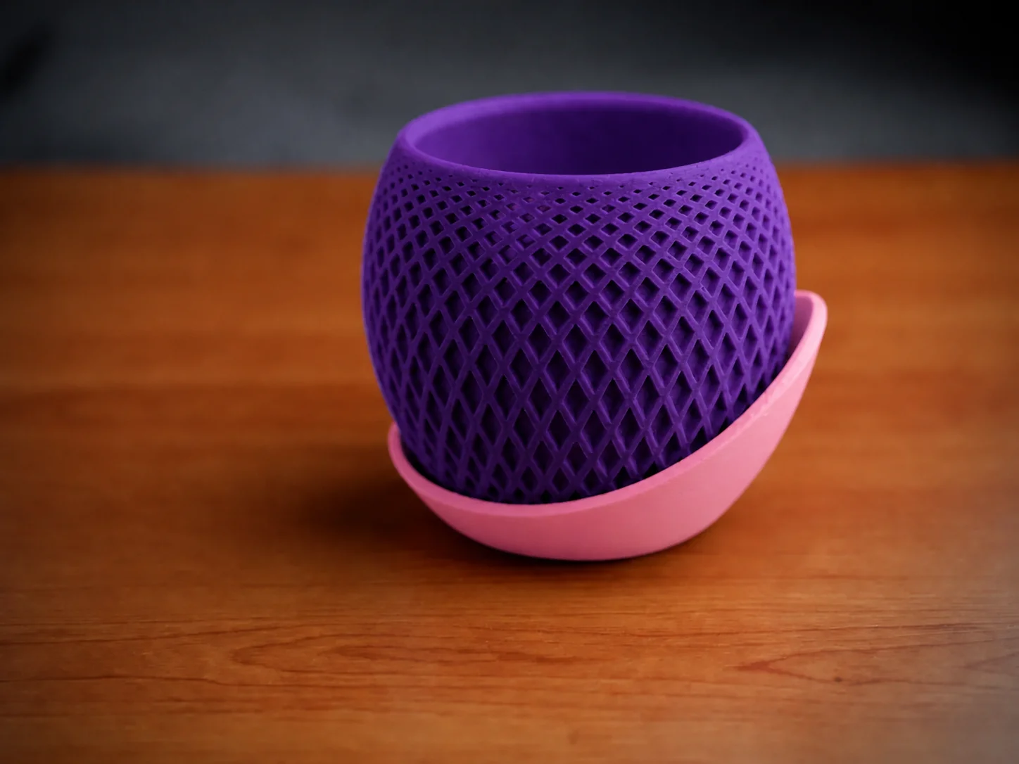 3D Baskı Küre Saksı - Kafes Dokulu İki Parçalı Dekoratif Saksı - Mor-Pembe