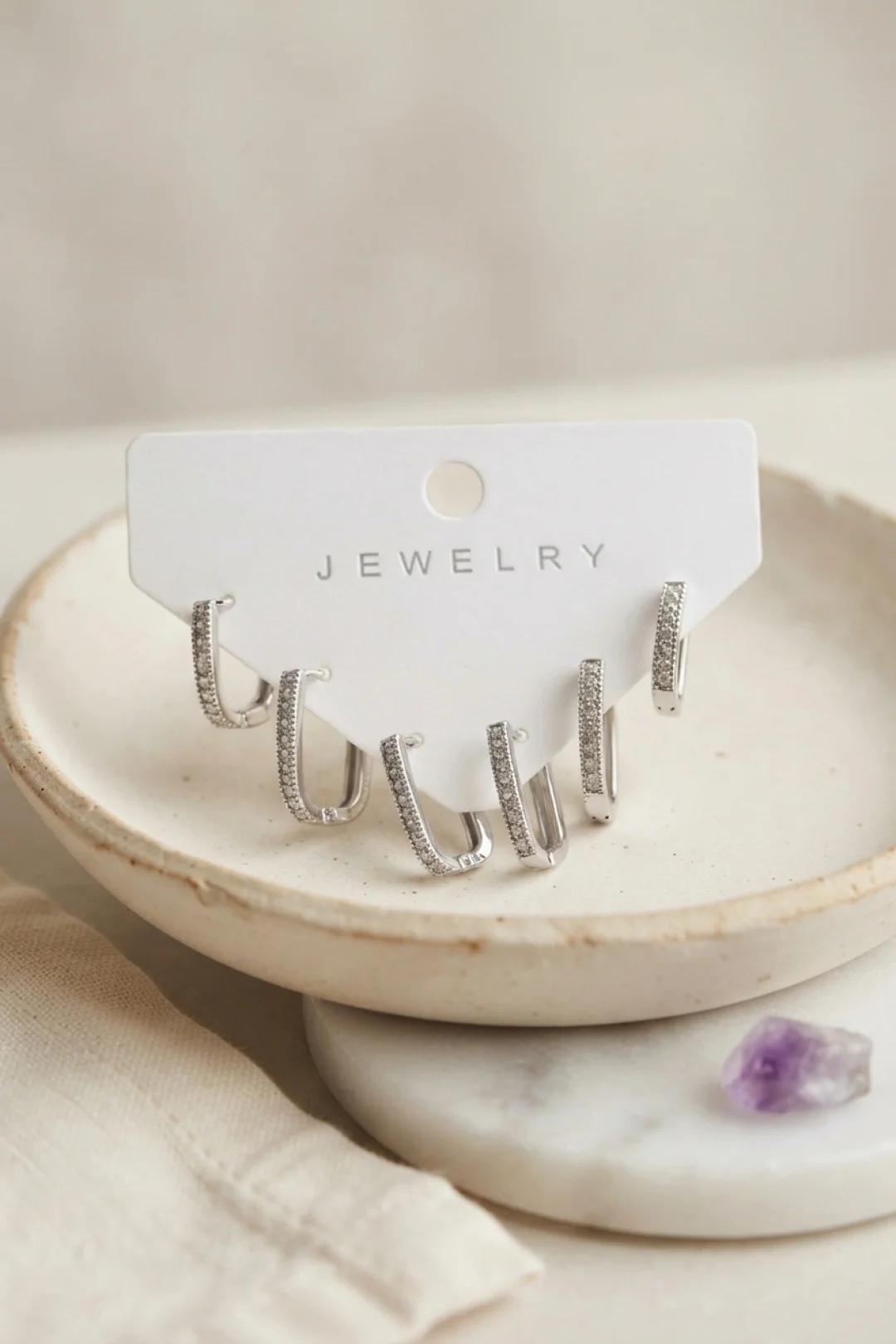 Gümüş Renk Zirkon Taşlı Pirinç Kare Model Halka Kadın Küpe Seti