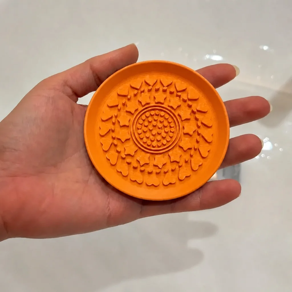 3D Baskı Makyaj Fırçası Temizleme Pedi - Desenli Aparat-Turuncu
