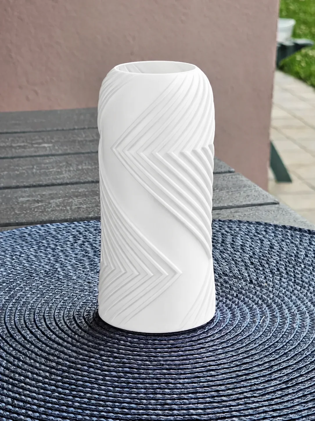 3D Baskı Vector Vazo - Geometrik Çizgili Dekoratif Vazo-Beyaz görsel 2