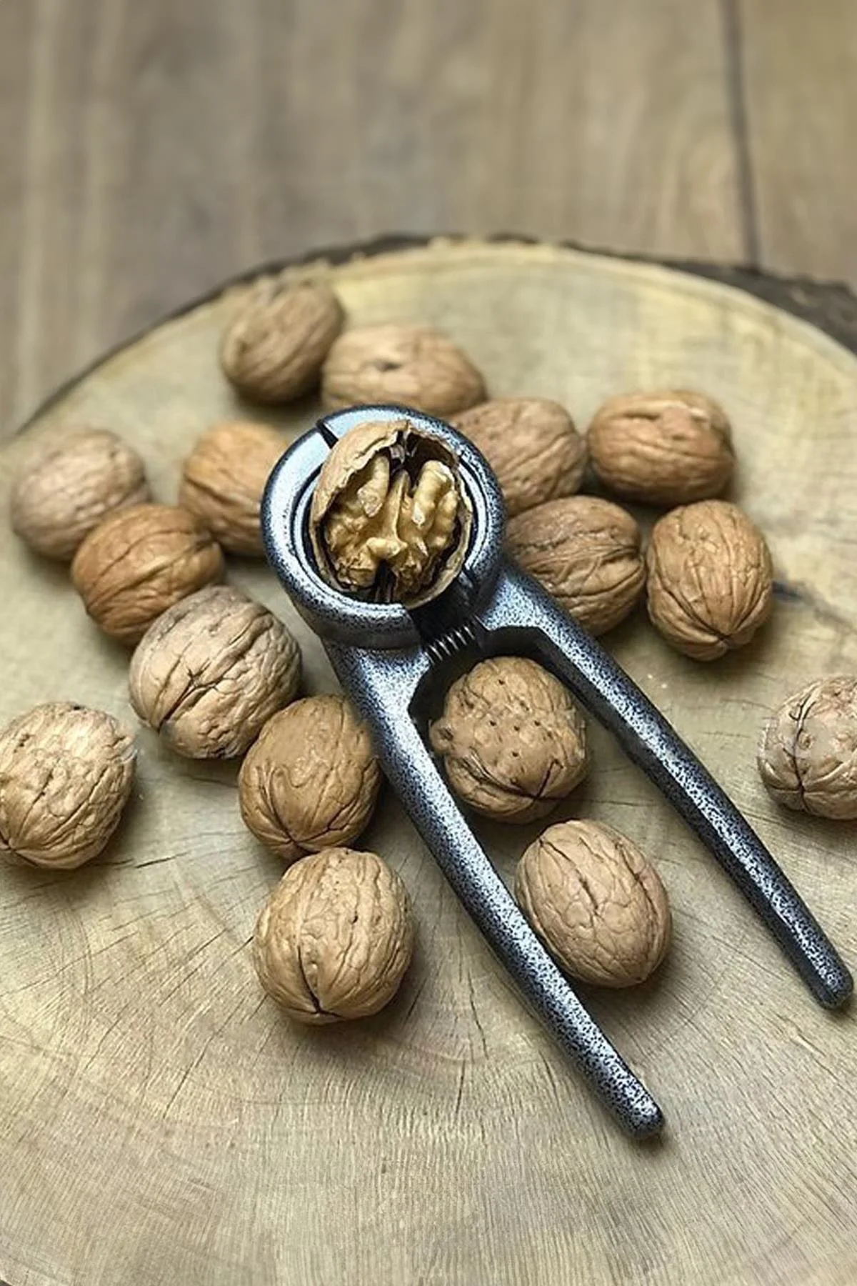 Alünyum Döküm Ceviz Kıracağı Gri