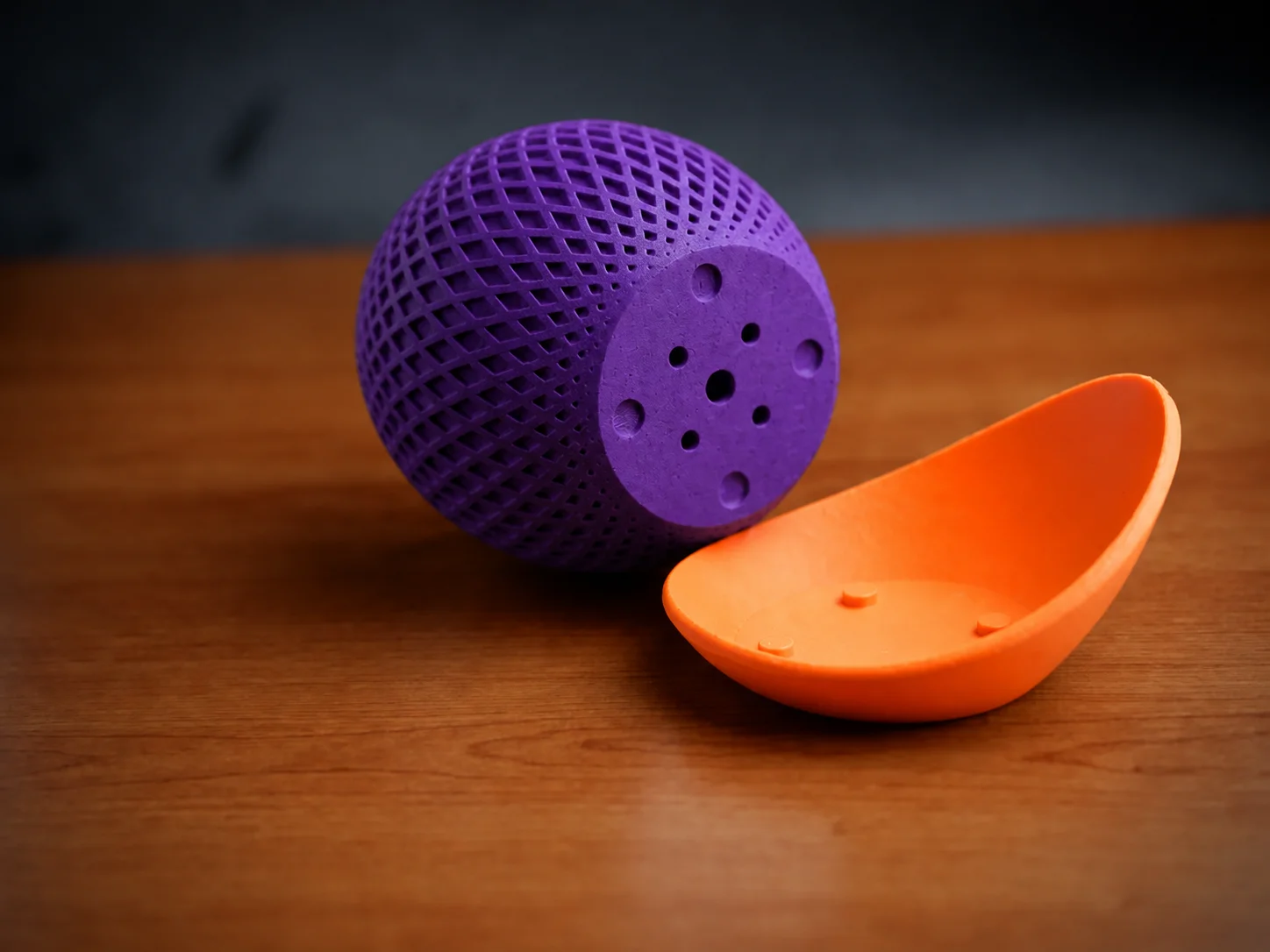 3D Baskı Küre Saksı - Kafes Dokulu İki Parçalı Dekoratif Saksı - Mor-Turuncu görsel 2