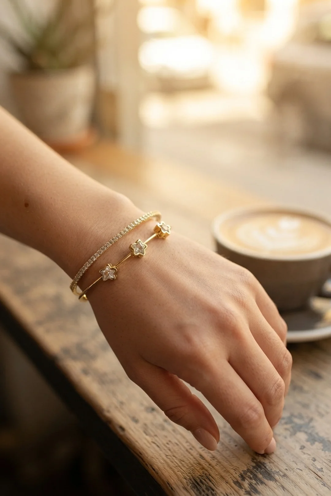 Yıldız Model Zirkon Taşlı Gold Renk Kadın Bileklik görsel 2