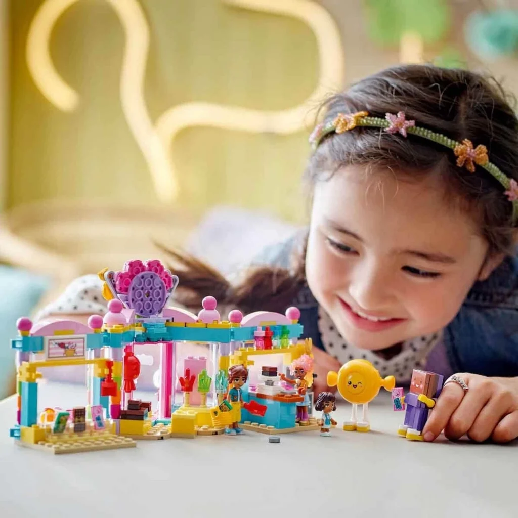 NessiWorld Friends Heartlake City Şekerci Dükkanı 42649 görsel 4