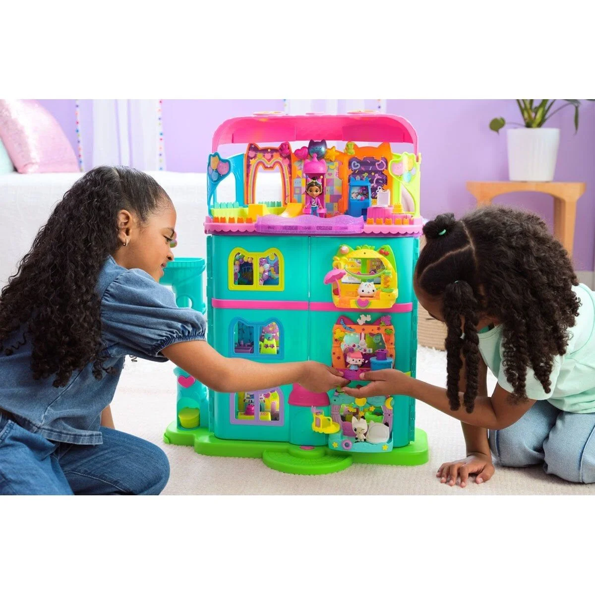 70742 Gabbys Dollhouse Festival Evi Eğlenceli Müzikli Oyun Seti 63 cm -Spinmaster görsel 5
