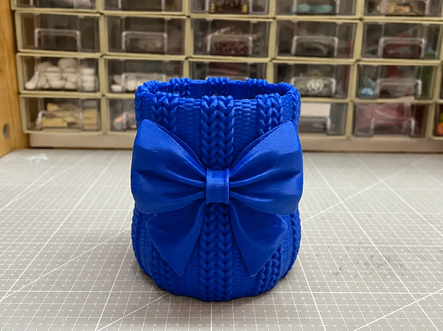 3D Baskı Fiyonklu Örgü Vazo - Dekoratif Çiçeklik-Mavi görsel 2