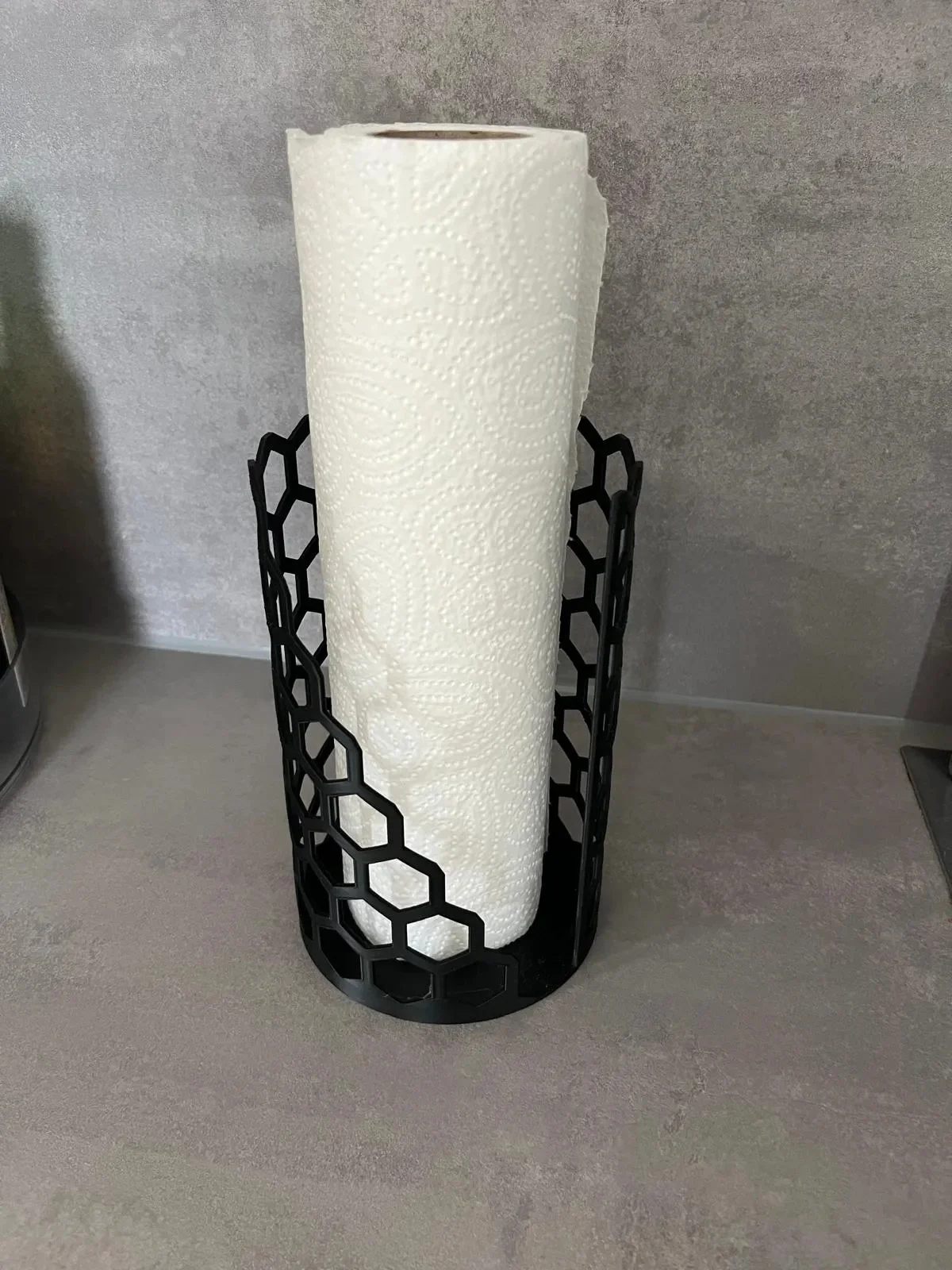 3D Baskı Petek Desenli Kağıt Havlu Standı Ağırlıklı Tabanlı Dik Tezgah Üstü Havluluk Mutfak Siyah görsel 2