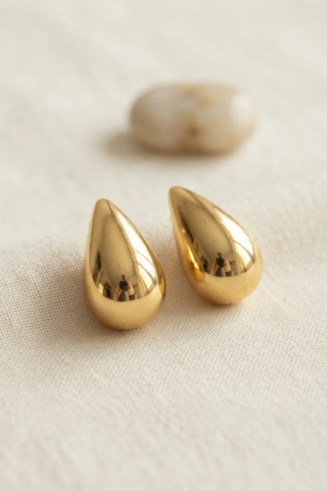 316L Çelik Gold Renk Damla Model Küpe görsel 2