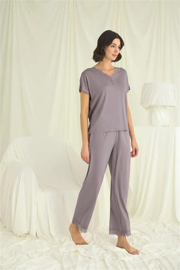 Kısa Kollu V Yakalı Dantelli Pijama Takımı görseli