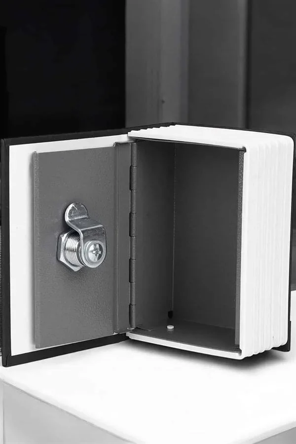 Gizli Kasa Kitap Görünümlü Anahtarlı Çelik ni Kasa