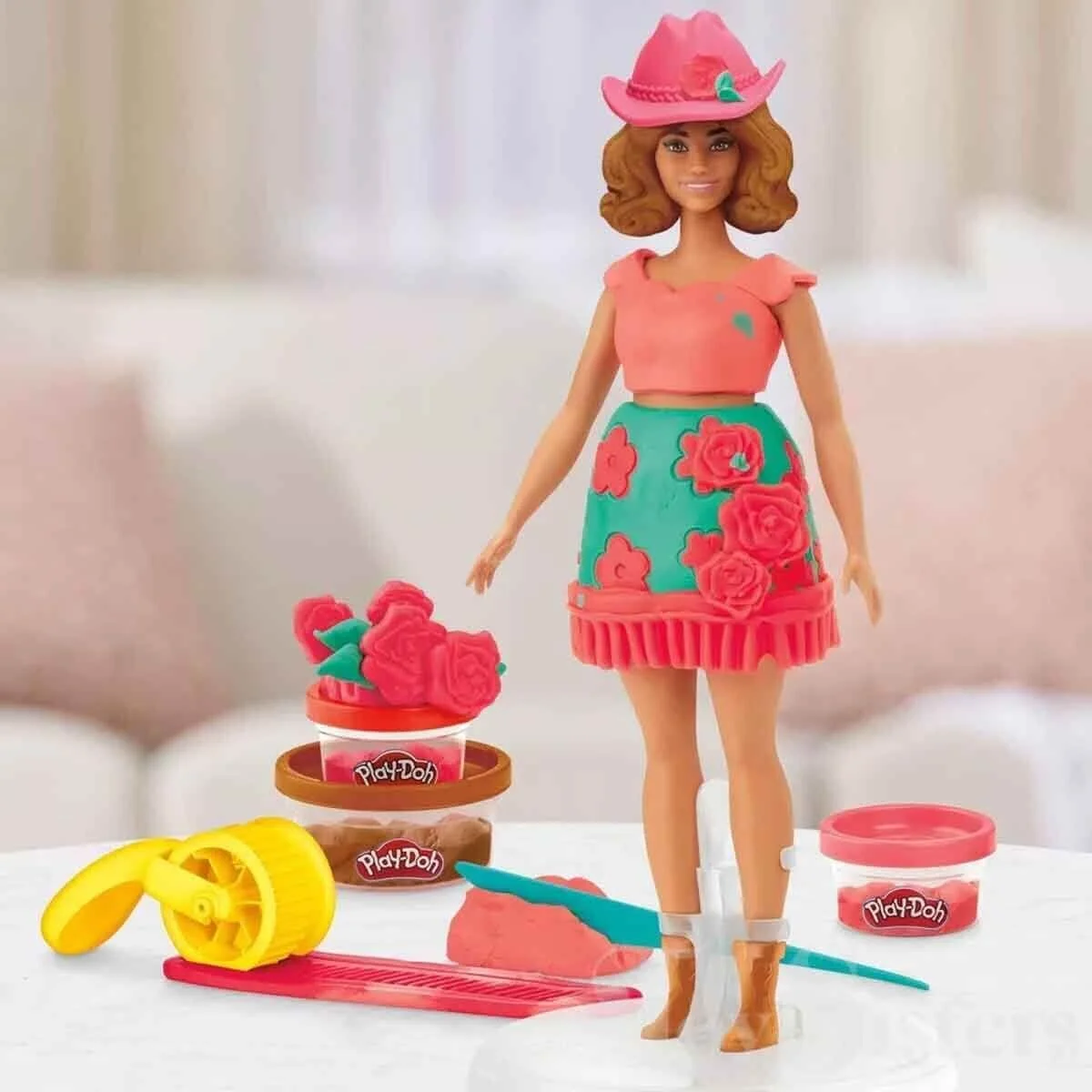 G1360 Play-Doh Barbie Çiçek Desenleri ve Püsküller Hamur Oyun Seti +3 yaş görsel 3