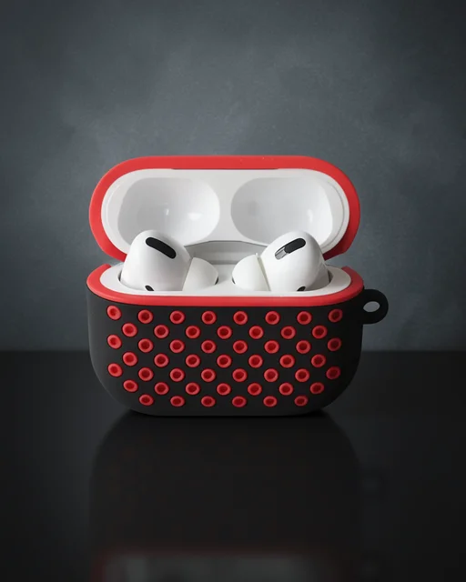 Apple Airpods Pro 2 (2.nesil) Spor Delikli Kılıf - Siyah-kırmızı