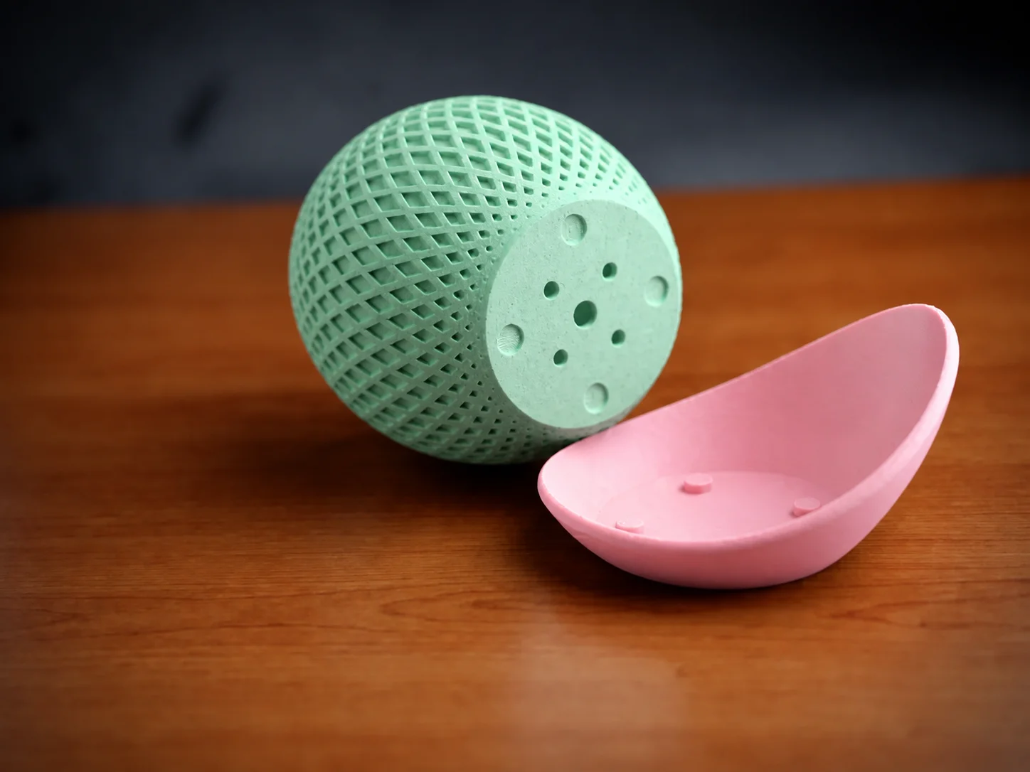 3D Baskı Küre Saksı - Kafes Dokulu İki Parçalı Dekoratif Saksı - Mint-Pembe görsel 2