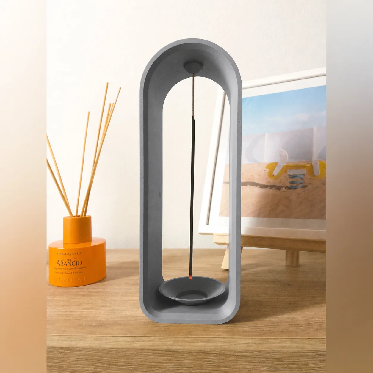 3D Baskı The Shrine Tütsülük - Modern Kemer Formlu Tütsü Tutucu-Gri görsel 3
