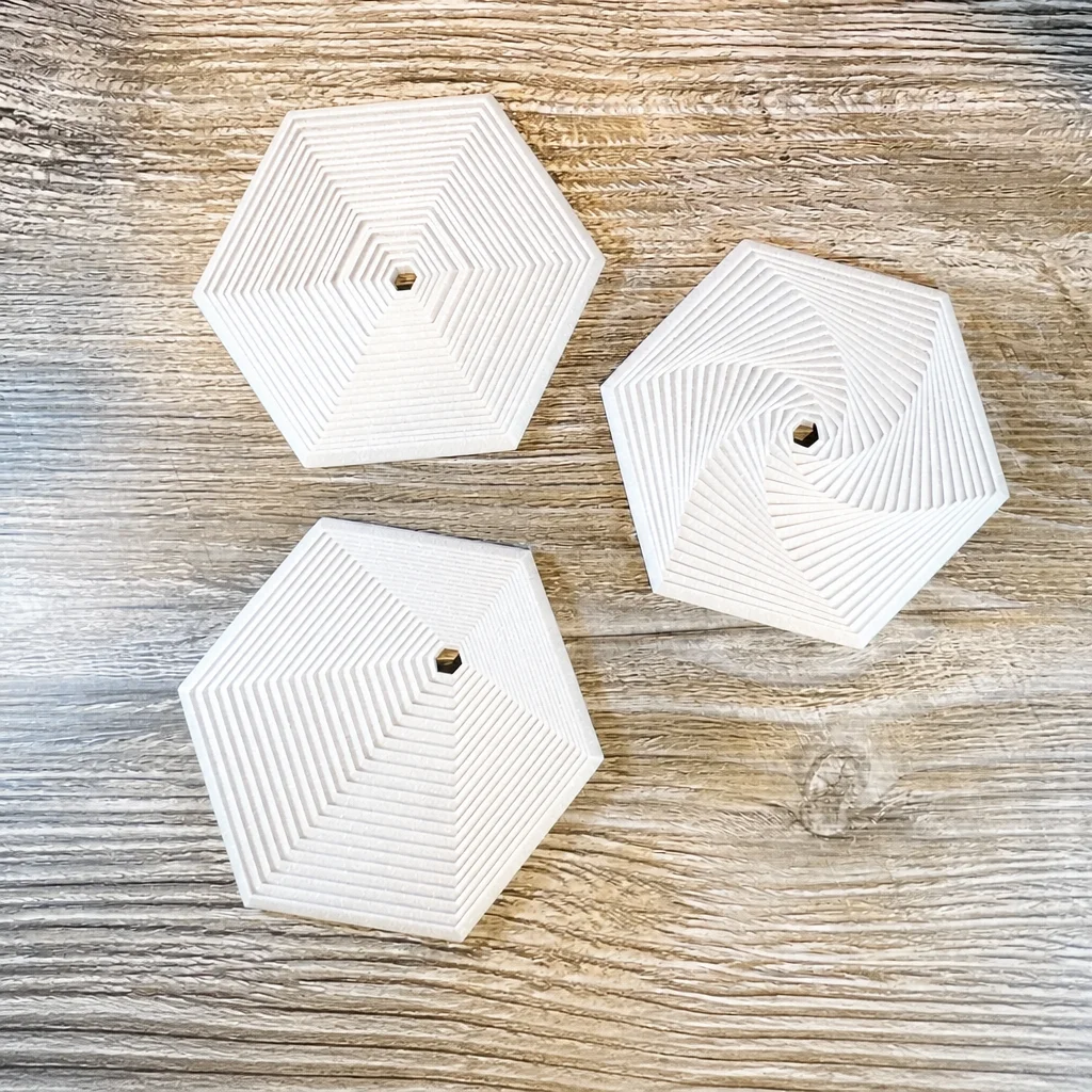3D Baskı Super Fidget Coaster Seti - Altıgen Desenli Bardak Altlığı ve Tutucu-Beyaz görsel 2