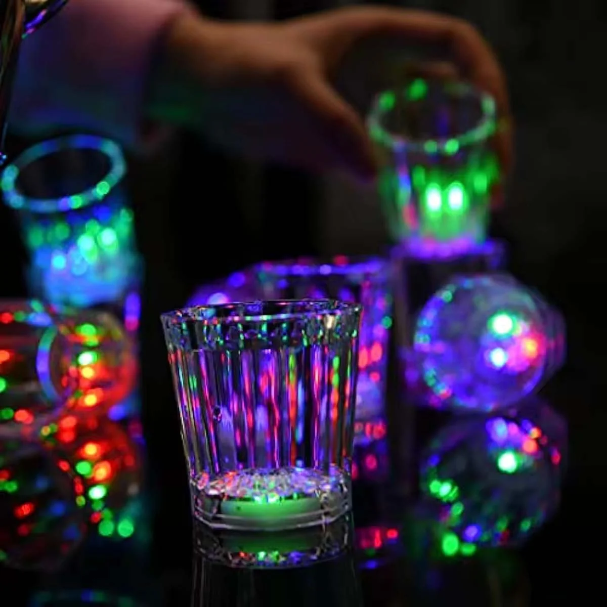 LED Işıklı Eğlence Bardakları - 3 Modlu Renk Değiştiren Bardak 12 Adet görsel 2
