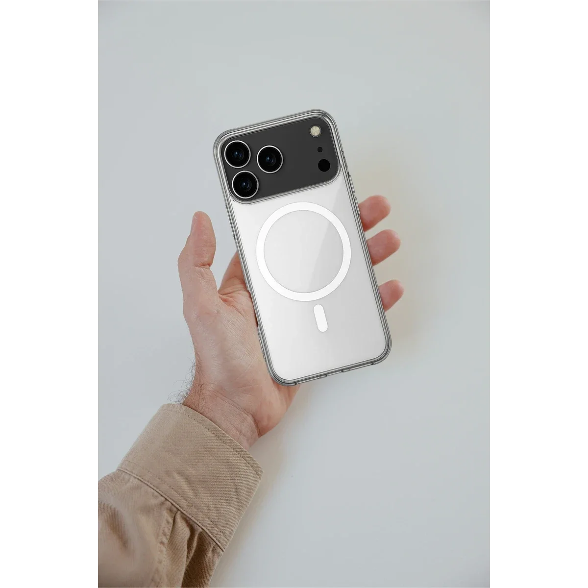 Apple iPhone 17 Pro Kılıf Magneticsafe Şeffaf Silikon - Şeffaf görsel 4