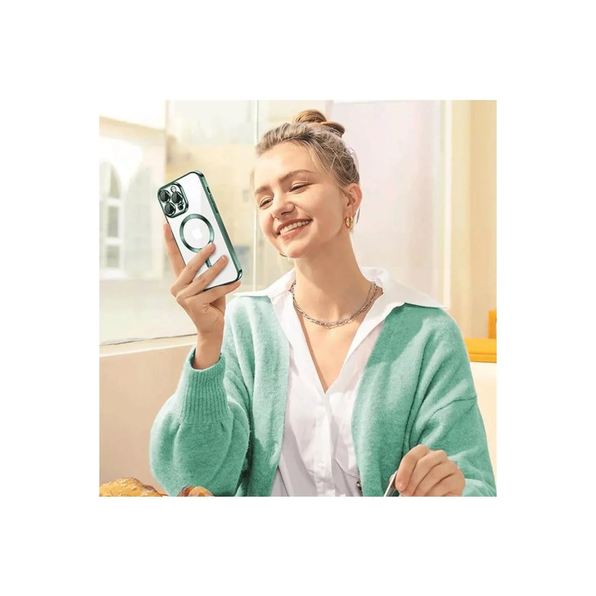 Apple İphone 16 Pro Max Kılıf Kross Magneticsafe Kapak - Siyah görsel 4
