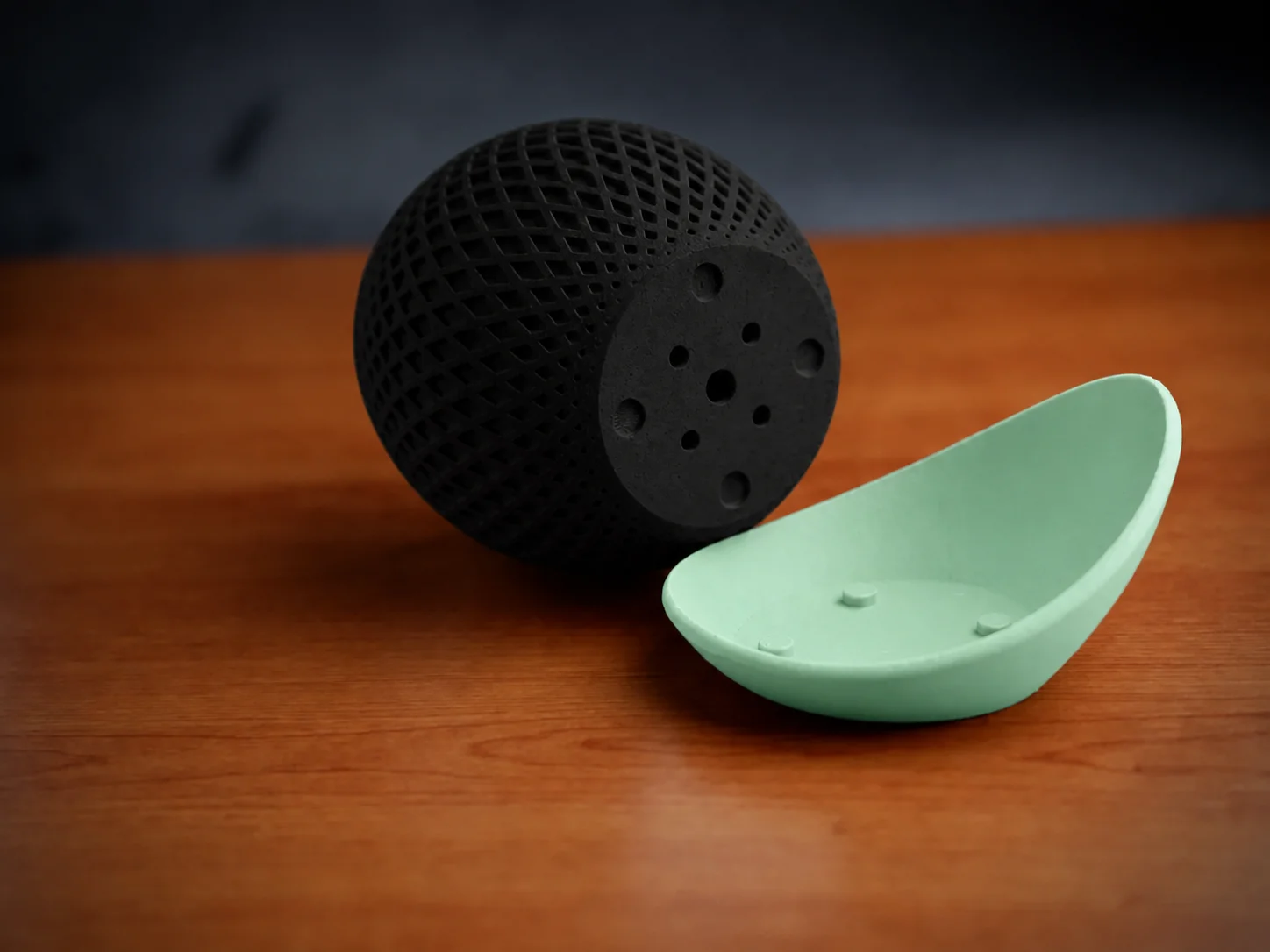 3D Baskı Küre Saksı - Kafes Dokulu İki Parçalı Dekoratif Saksı - Siyah-Mint görsel 2