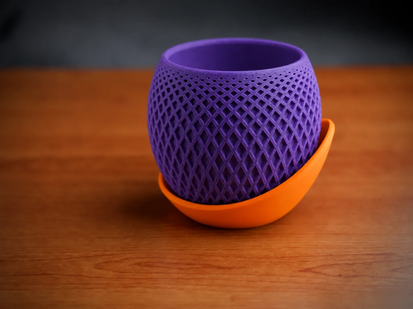 3D Baskı Küre Saksı - Kafes Dokulu İki Parçalı Dekoratif Saksı - Mor-Turuncu