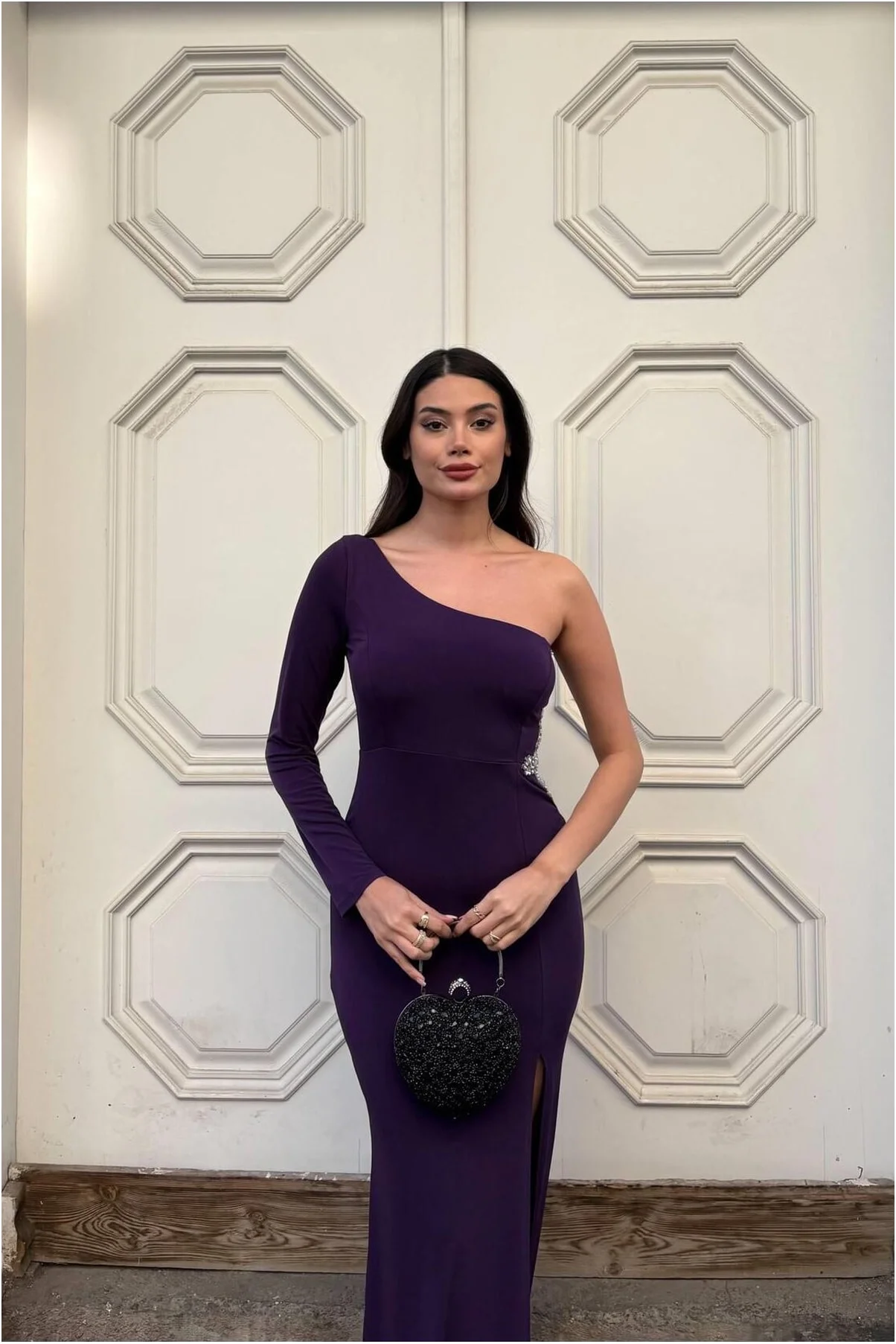 Kadın Trend Model Simli Kumaş Asimetrik Yaka Drapeli Tek Kollu Elbise görsel 4