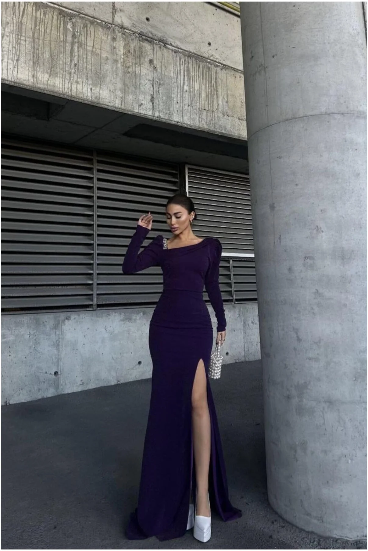 Kadın Modern Stil Kayık Yaka Taş Detaylı Uzun Kollu Abiye Elbise görsel 4