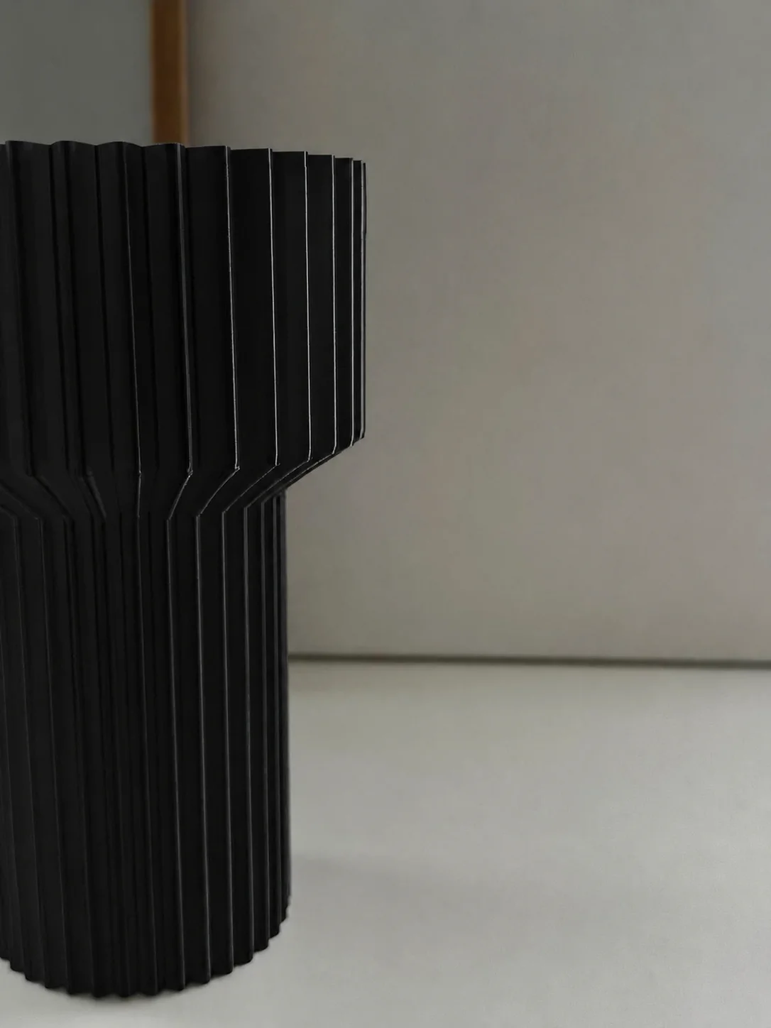 3D Baskı Modern Dekoratif Çiçek Vazosu - Minimal Silindir Tasarımlı Masaüstü Vazo, Ev ve Ofis Dekoru-Siyah görsel 3