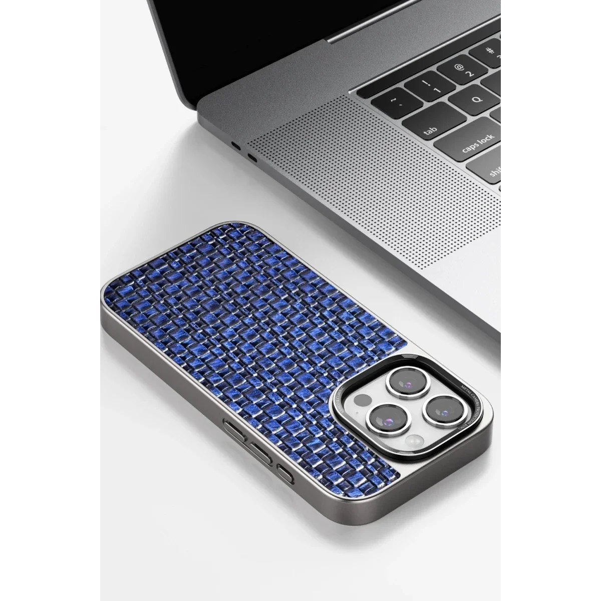 Venco Apple iPhone 14 Pro Brand Kapak - Gümüş görsel 4