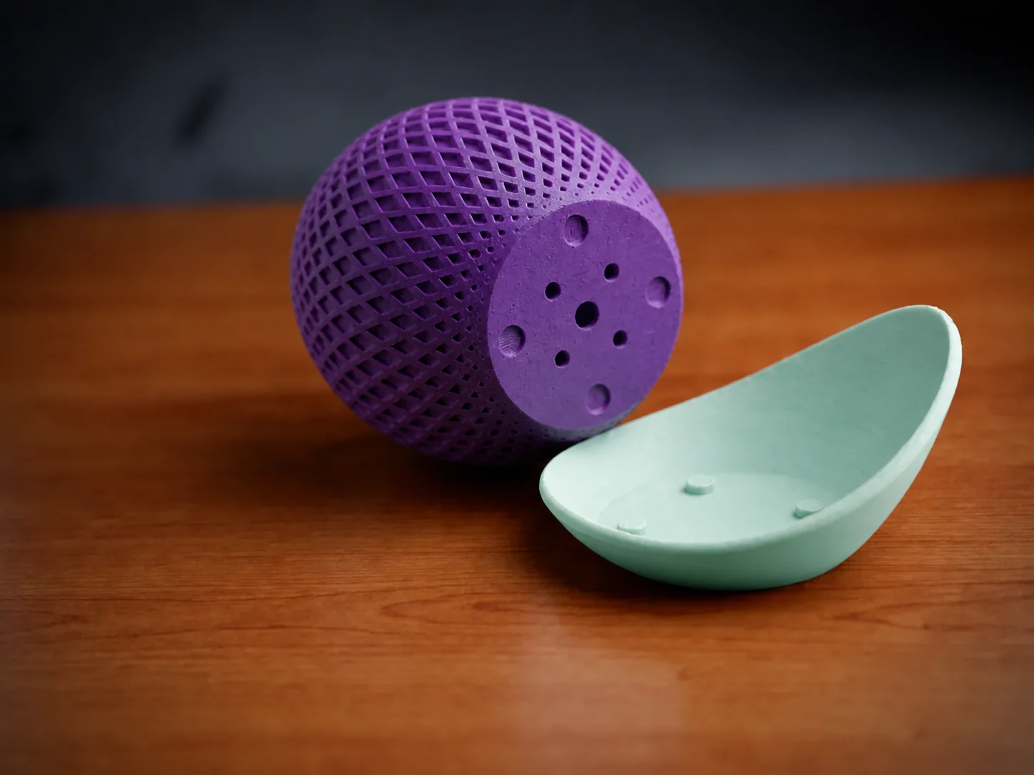3D Baskı Küre Saksı - Kafes Dokulu İki Parçalı Dekoratif Saksı - Mor-Mint görsel 2
