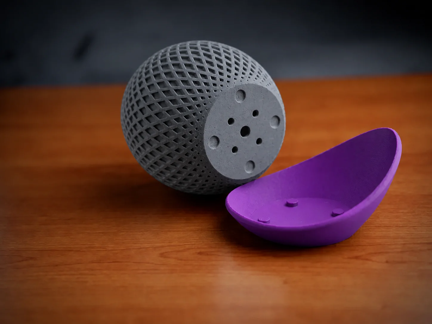 3D Baskı Küre Saksı - Kafes Dokulu İki Parçalı Dekoratif Saksı - Gri-Mor görsel 2
