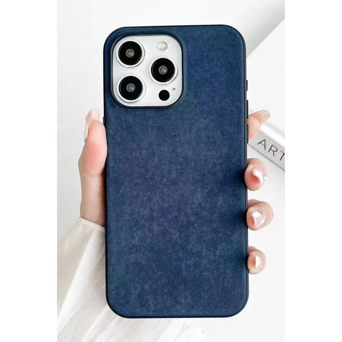 Apple iPhone 15 Pro Kılıf Karen Magsafe Kapak - Lacivert