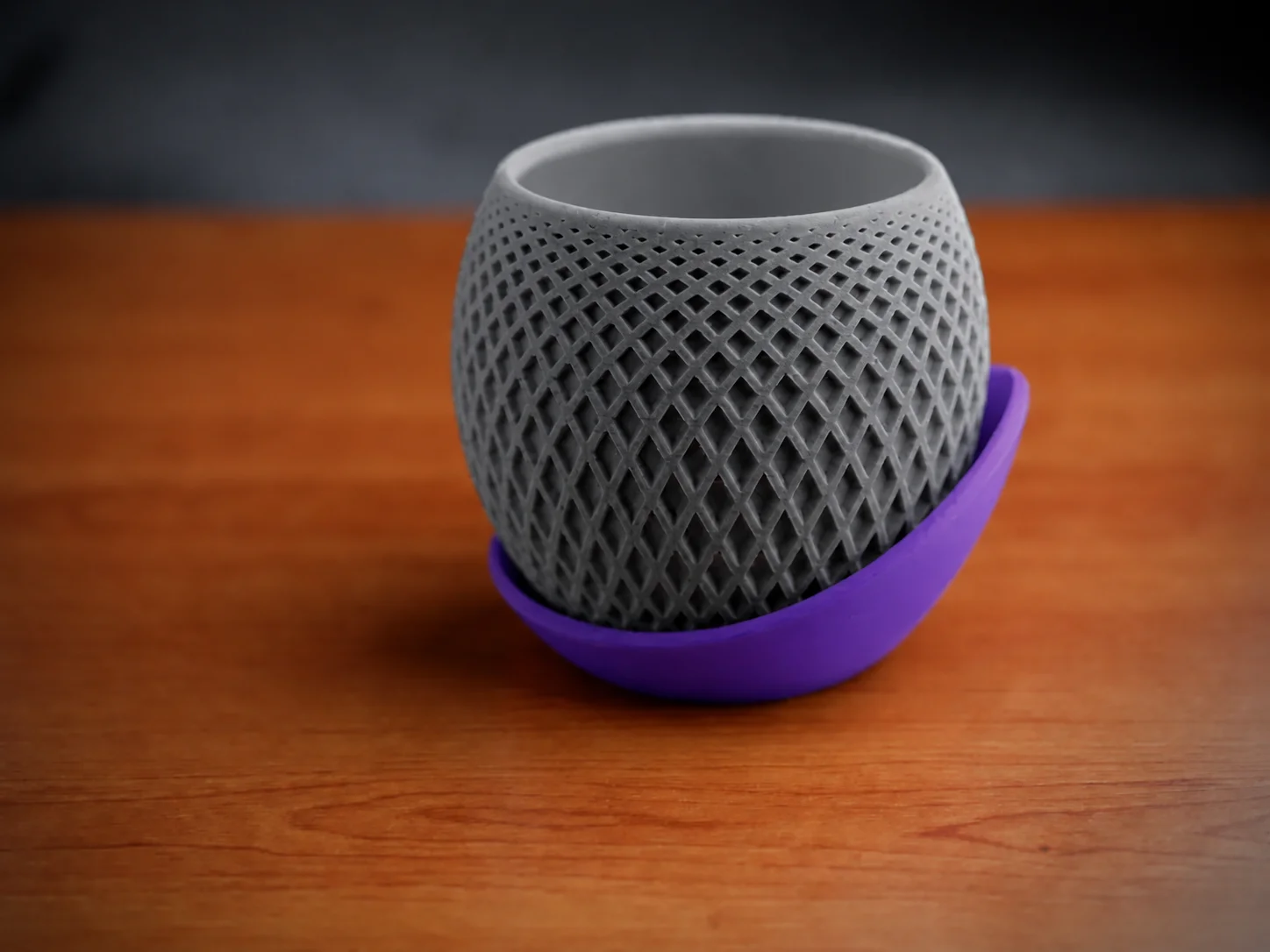 3D Baskı Küre Saksı - Kafes Dokulu İki Parçalı Dekoratif Saksı - Gri-Mor