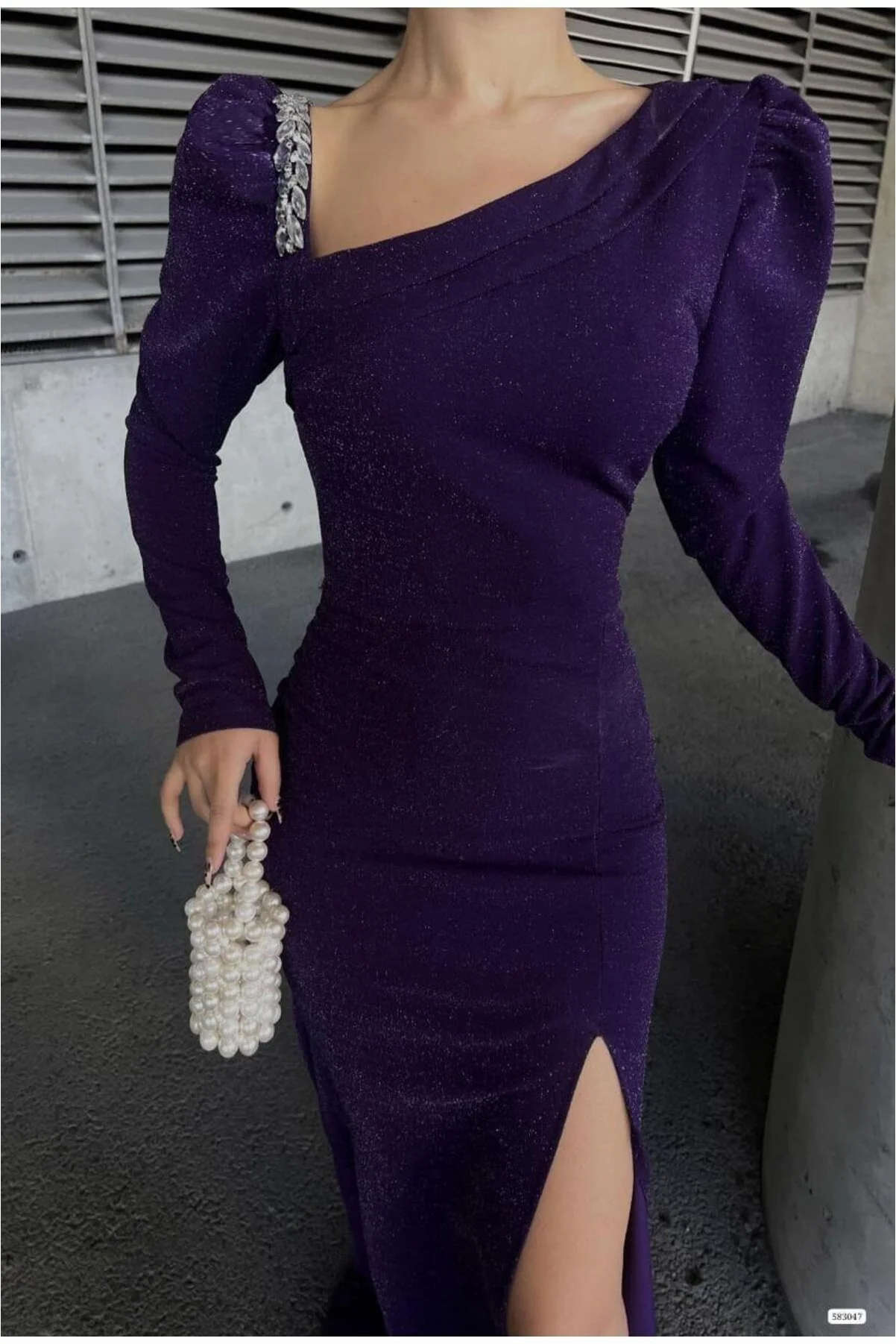 Kadın Modern Stil Kayık Yaka Taş Detaylı Uzun Kollu Abiye Elbise görsel 3