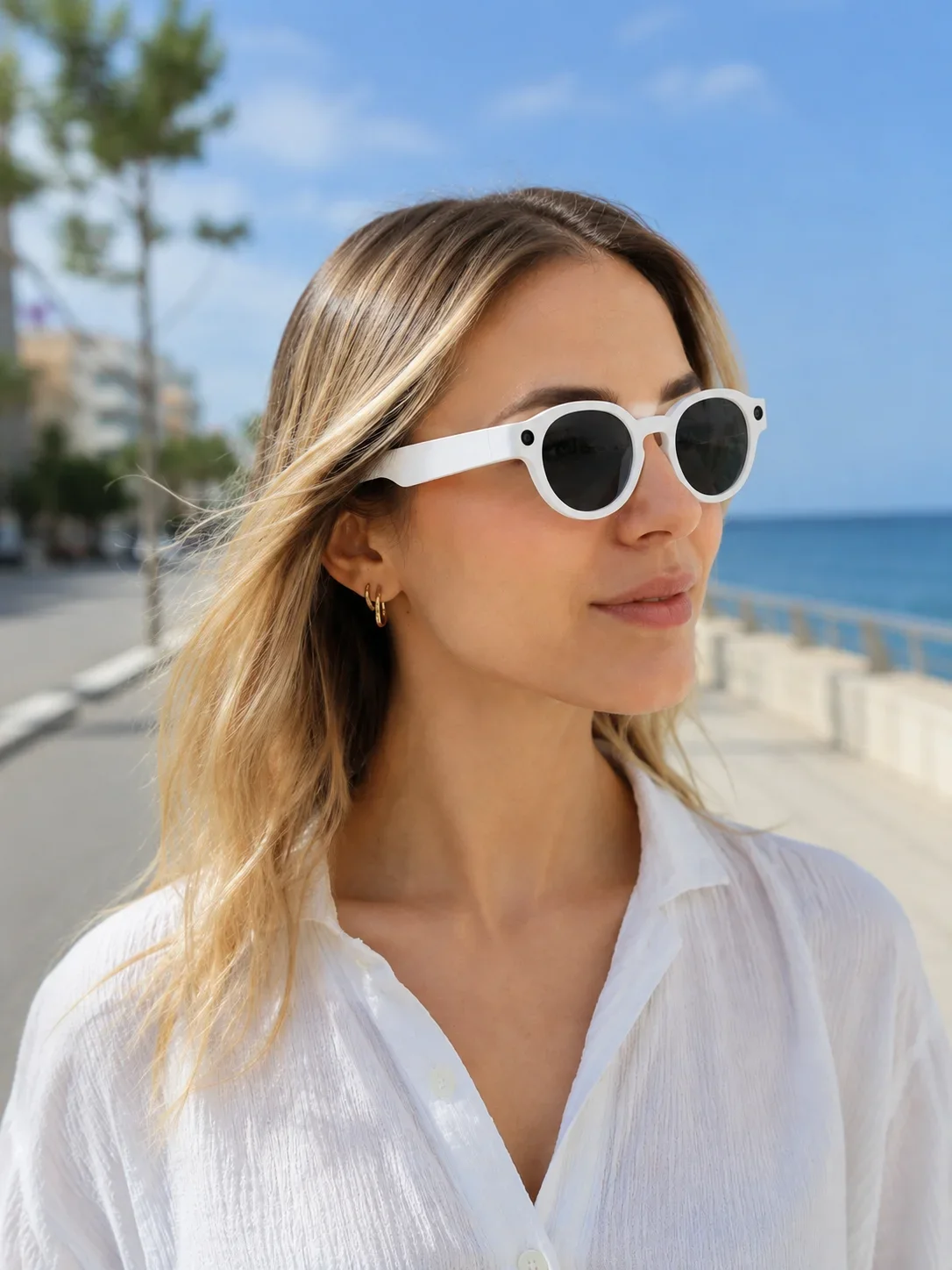 Beyaz 3 Lensli Akıllı Kamera Gözlüğü Yapay Zeka Sesli Asistan Görüntü Tanıma Bluetooth Görüşme ve Müzik Özellikli görsel 3