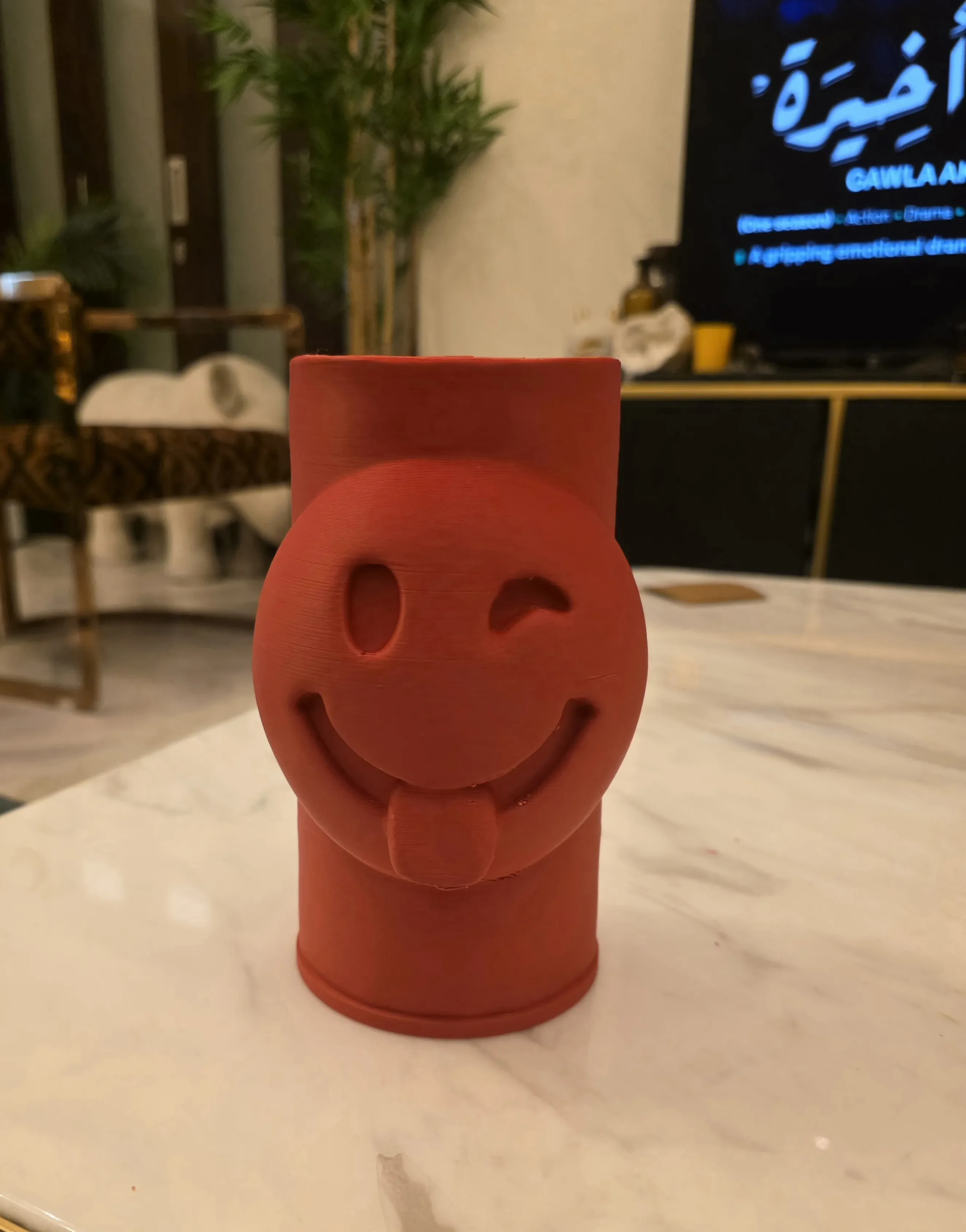 3D Baskı Emoji Planter - Göz Kırpan Yüzlü Sukulent Saksısı-Turuncu görsel 2