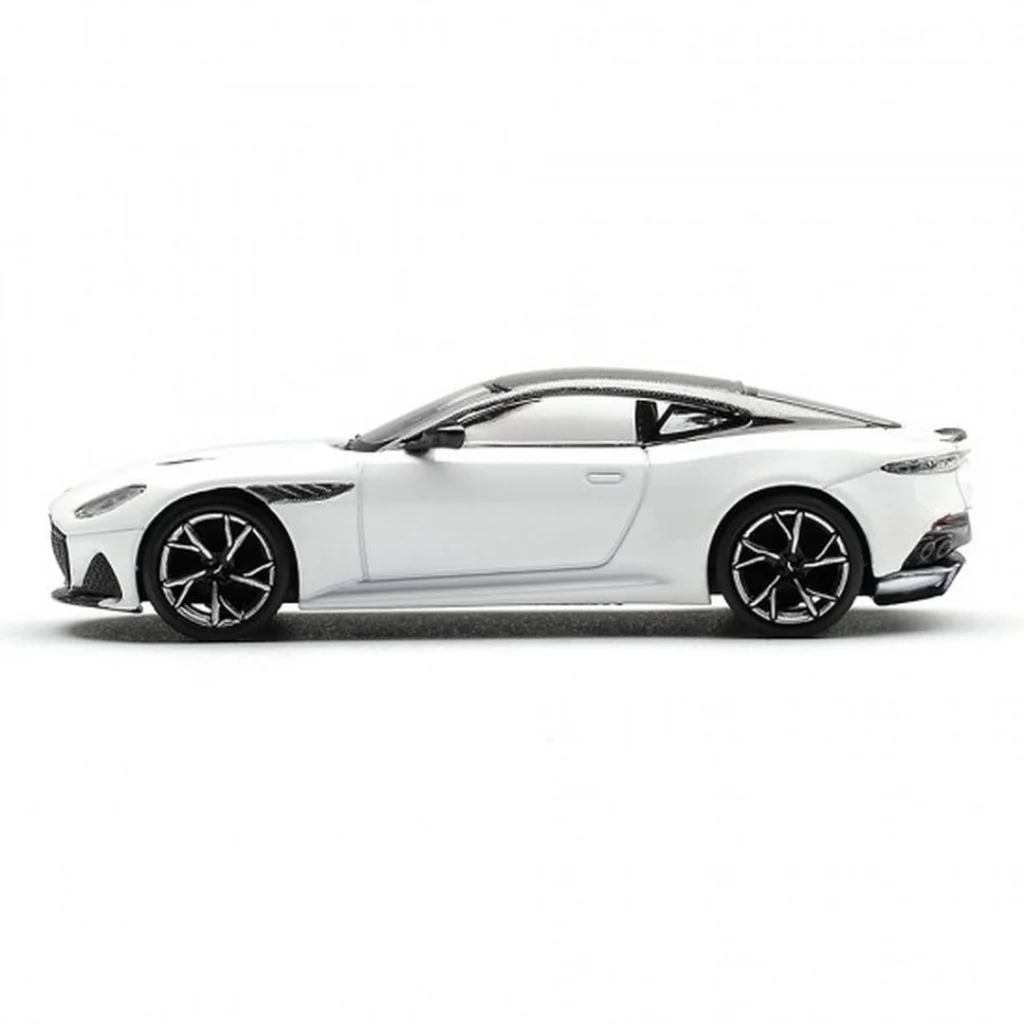 1/64 Aston Martin DBS Stratus White görsel 3