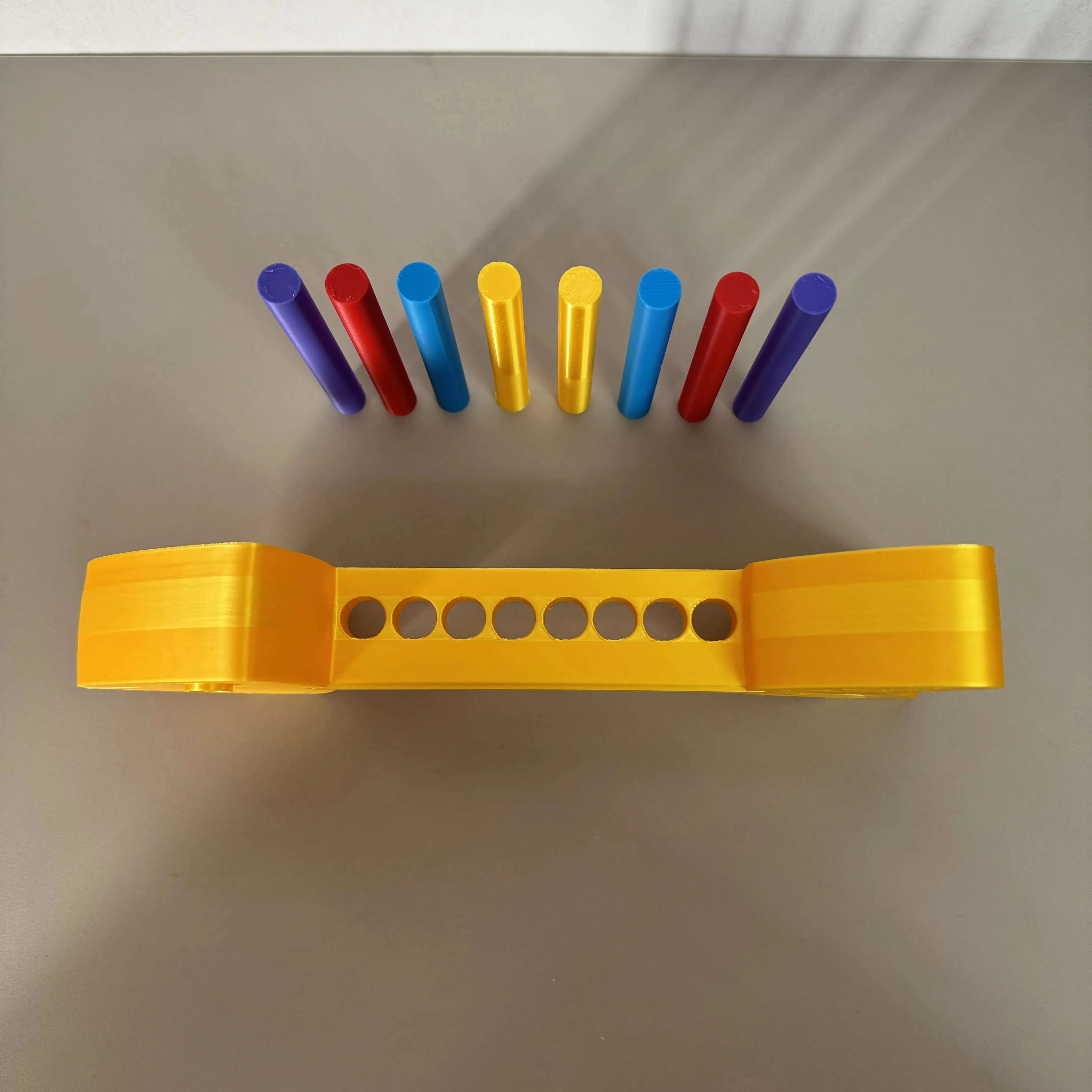 3D Baskı Balık İskeleti Renk Sıralama Oyuncağı - 8 Delikli Çubuk Dizme Seti, Renk Örüntüsü Öğretim Materyali görsel 3