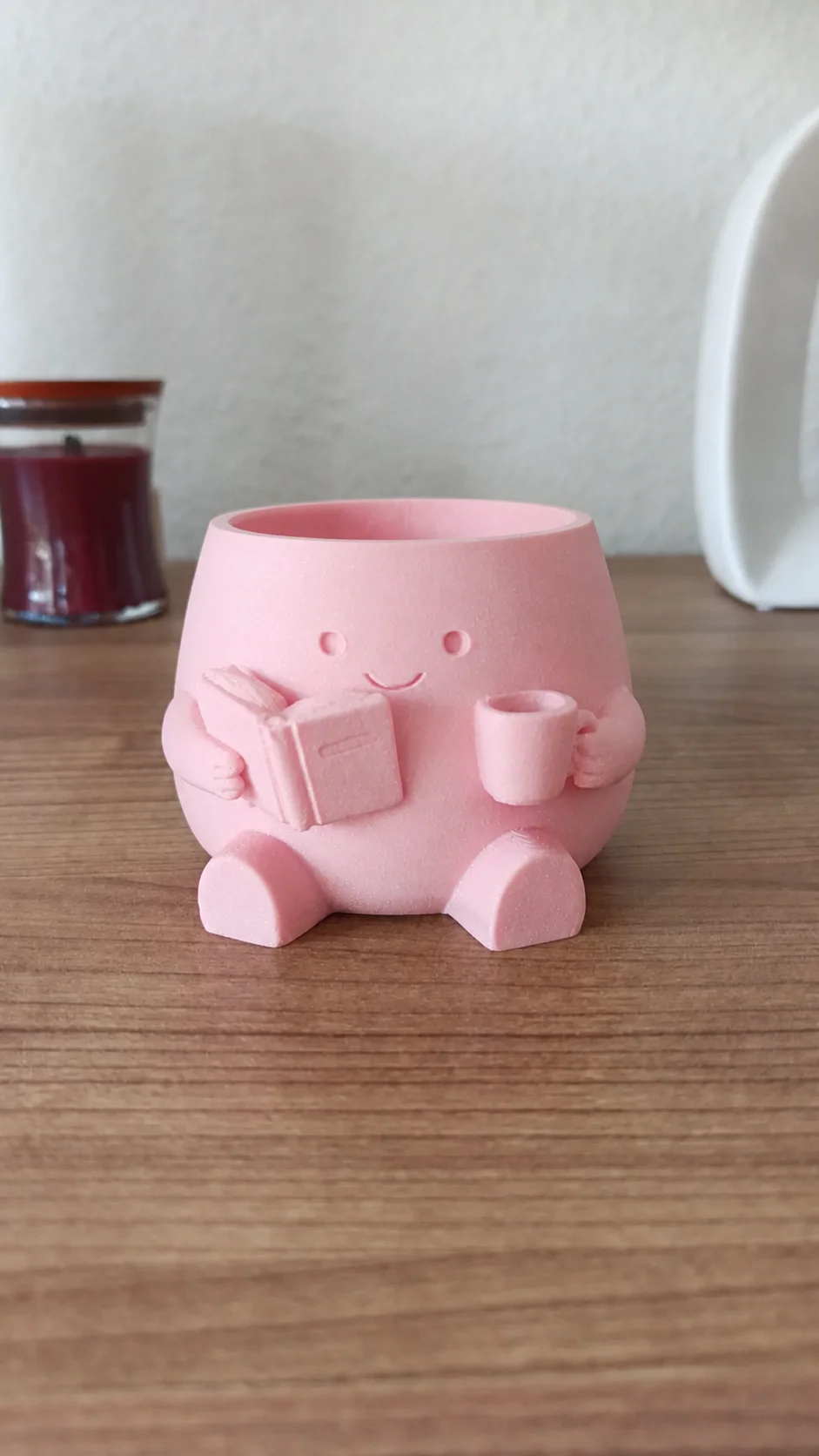 3D Baskı Kitap Okuyan Saksı - Kupa Tutan Sevimli Saksı-Pembe görsel 2