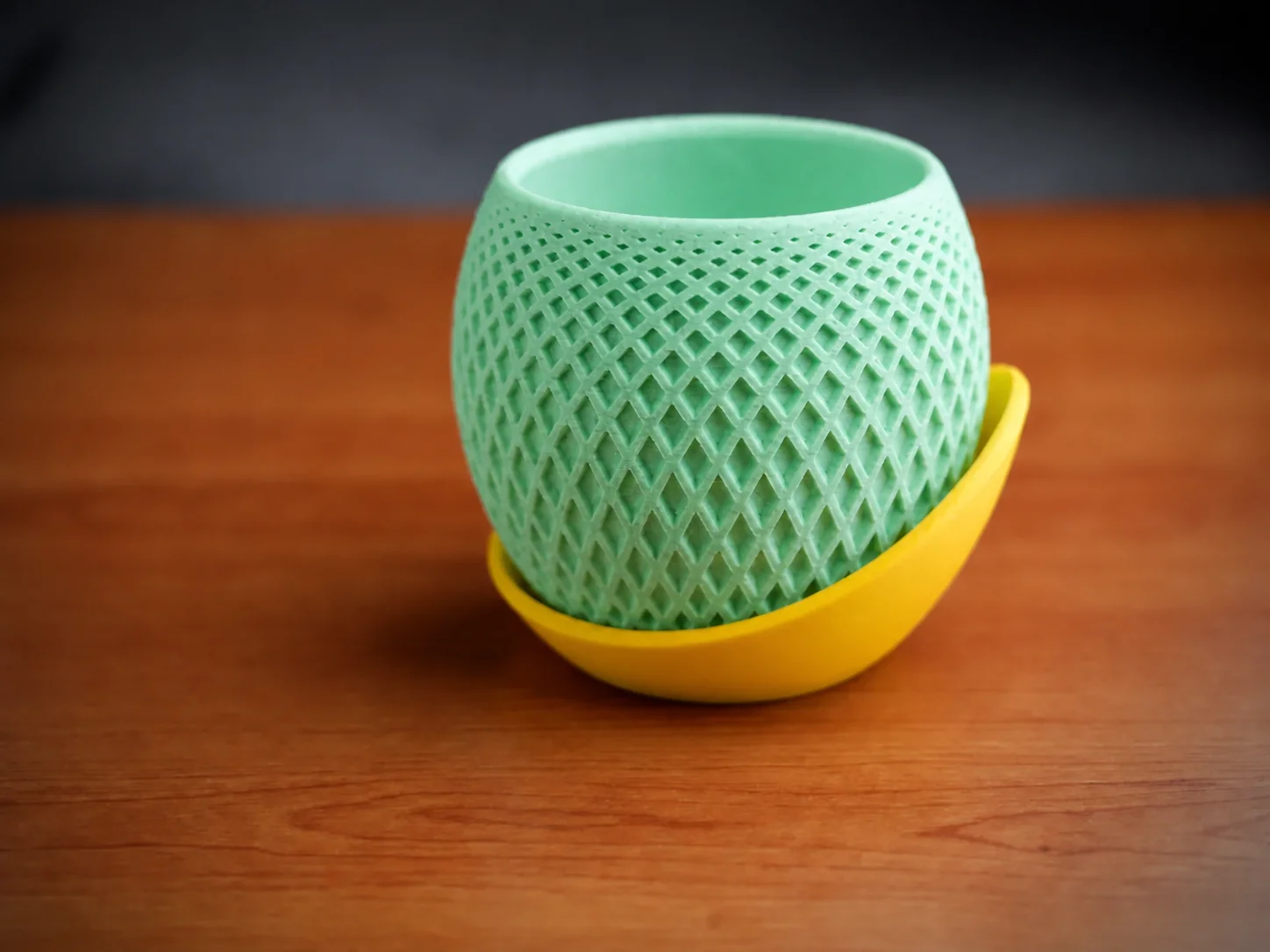 3D Baskı Küre Saksı - Kafes Dokulu İki Parçalı Dekoratif Saksı - Mint-Sarı