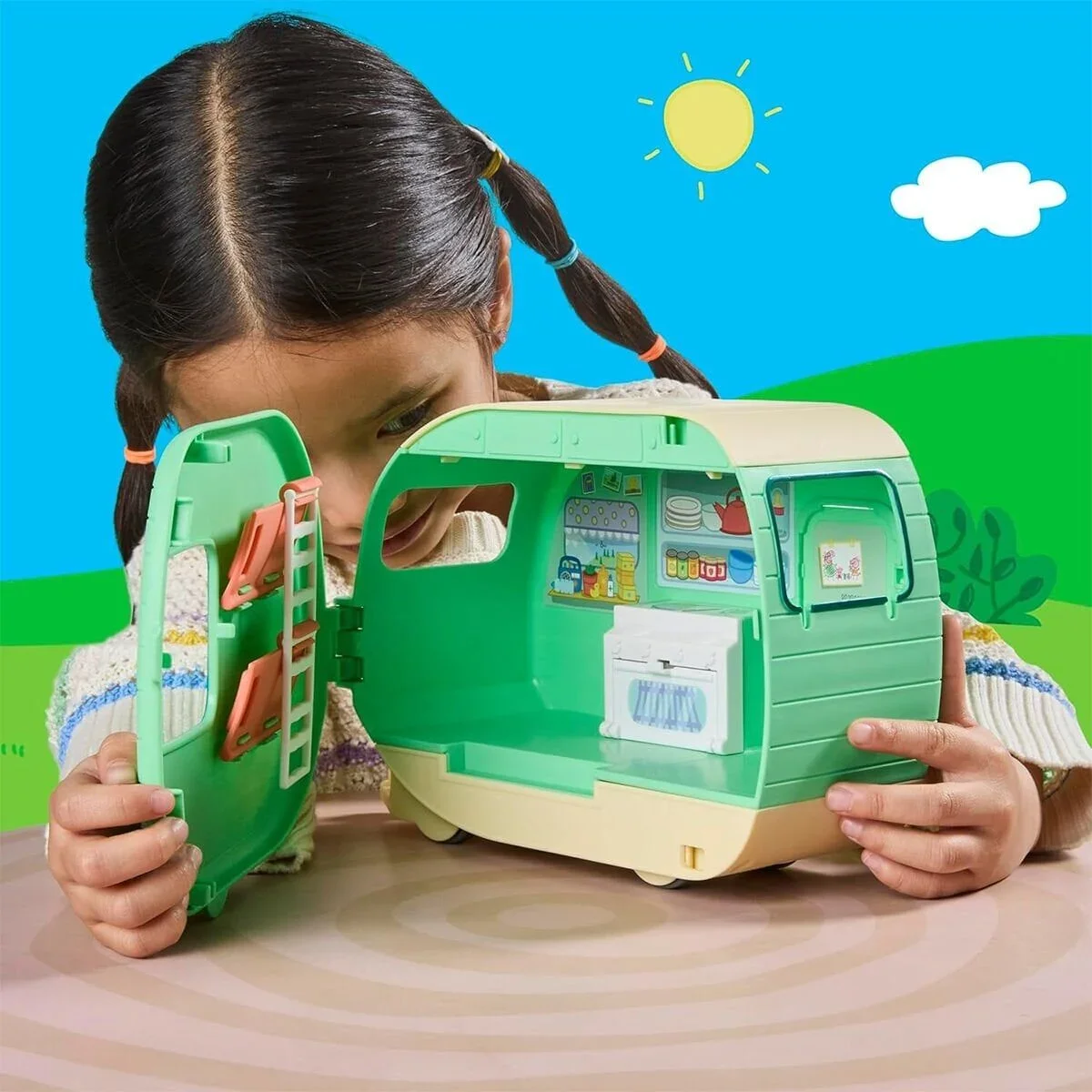 G2201 Peppa Pig Karavan Oyun Seti - ''Peppa Pig Three Little Piggies Caravan'' görsel 4