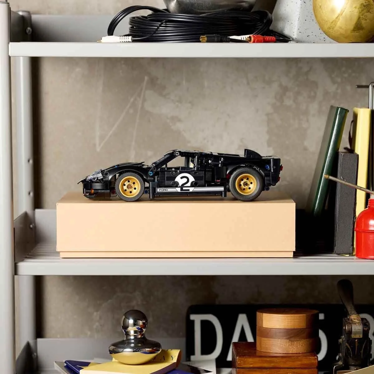 42223 Lego Technic 1966 Ford GT40 MKII 793 parça +18 yaş görsel 5