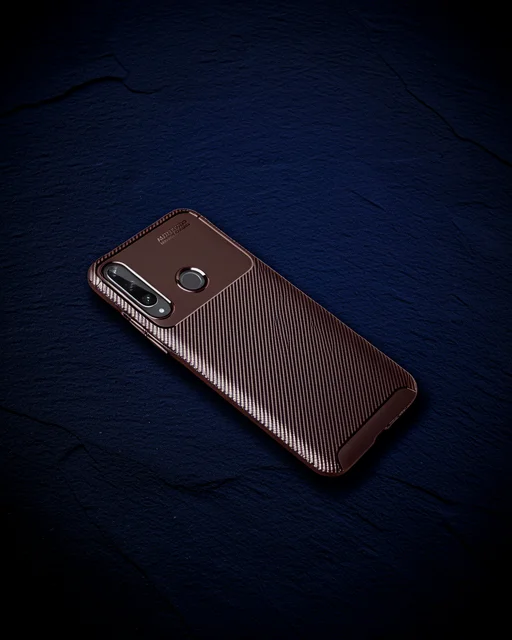 Huawei Y6p Kılıf Auto Focus Karbon Kapak - Kahverengi